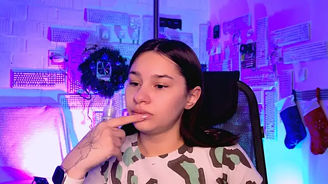 KimClarks  online show from 12-21-25, 06:42