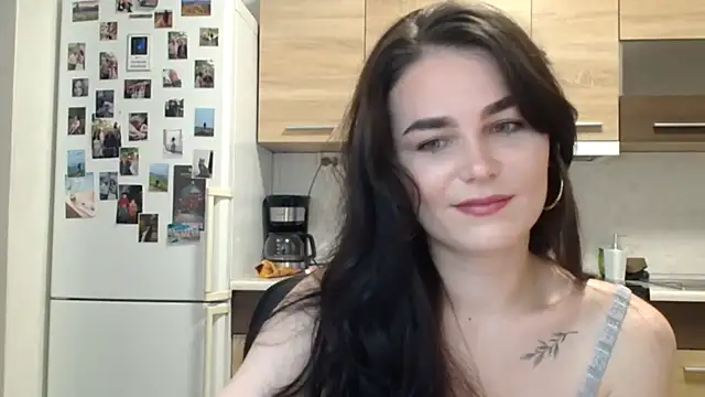 Silviaa a online show from 12-19-25, 07:54