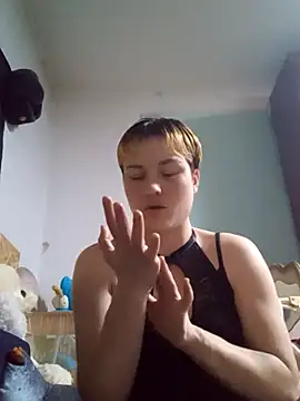 MoonIrene online show from 09-29-25, 02:11