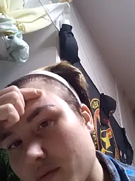 MoonIrene online show from 10-28-25, 05:15