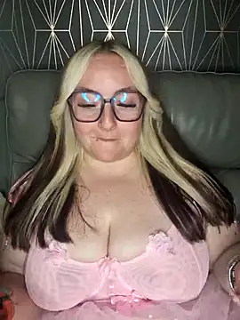 BBW Diamond xox online show from 09-14-25, 08:30