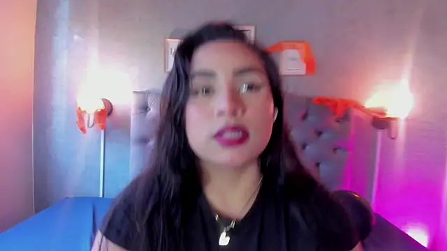 GiannaSlimJB online show from 10-05-25, 08:18