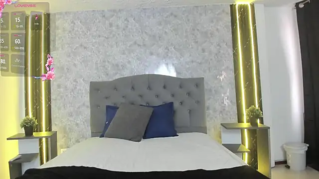 GiannaSlimJB online show from 02-25-26, 07:56