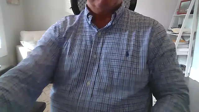 Snapshot of cyclone1212 chatting on 04-01-26, 12:39 cyclone1212 online show from 04-01-26, 12:39