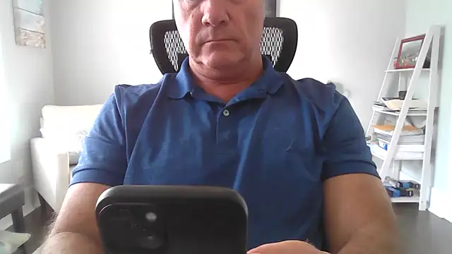 Snapshot of cyclone1212 chatting on 04-03-26, 12:36 cyclone1212 online show from 04-03-26, 12:36