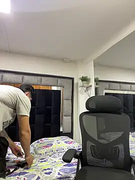 MR MUSCLE online show from 02-01-26, 02:48