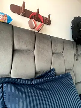 AllieYourGirl online show from 11-14-25, 07:34