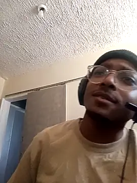 Snapshot of The_DonDadda chatting on 10-17-25, 07:33 The DonDadda online show from 10-17-25, 07:33