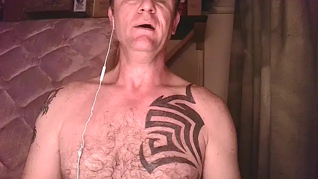 Snapshot of Yournaughty chatting on 03-10-26, 01:21 Yournaughty online show from 03-10-26, 01:21