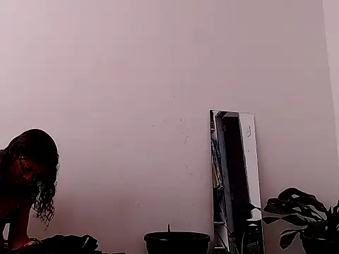 saara johnson496 online show from 10-28-25, 03:58