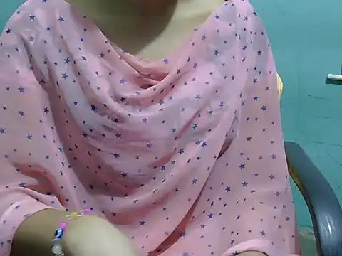 Snapshot of lovely_soniya chatting on 11-04-25, 04:44 lovely soniya online show from 11-04-25, 04:44