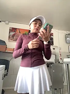 Michelle Zoe online show from 09-25-25, 04:54