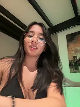 Snapshot of Michelle_Zoe chatting on 03-25-26, 08:42 Michelle Zoe online show from 03-25-26, 08:42