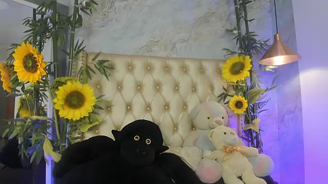 LittleeJaz online show from 06-14-26, 03:41