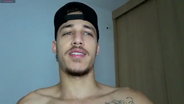 Snapshot of orionblaze69_ chatting on 02-21-26, 10:16 orionblaze69 online show from 02-21-26, 10:16