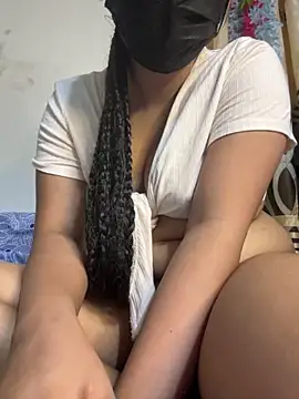 Ariana  Marie online show from 11-22-25, 11:15