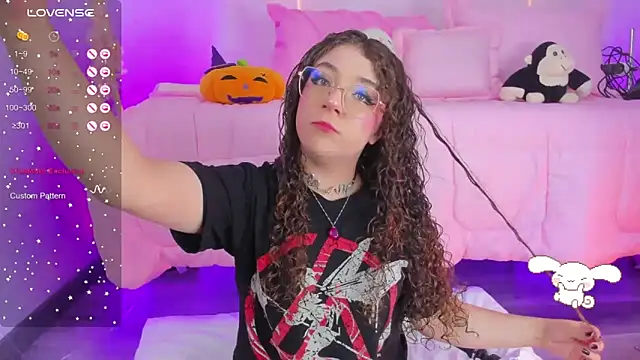 hannacutegod online show from 10-25-25, 04:09