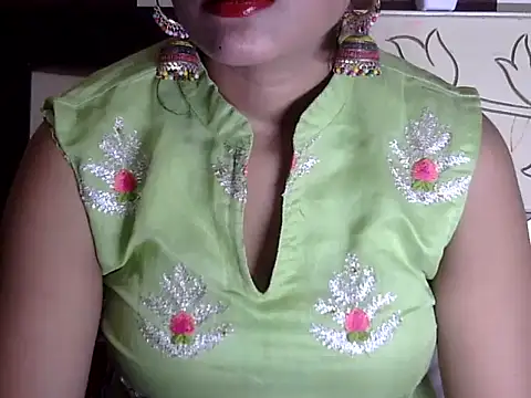 hotee bhabi online show from 09-13-25, 02:06