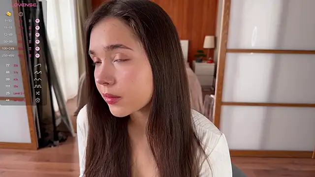 Snapshot of PlumyBun chatting on 10-06-25, 04:21 PlumyBun online show from 10-06-25, 04:21