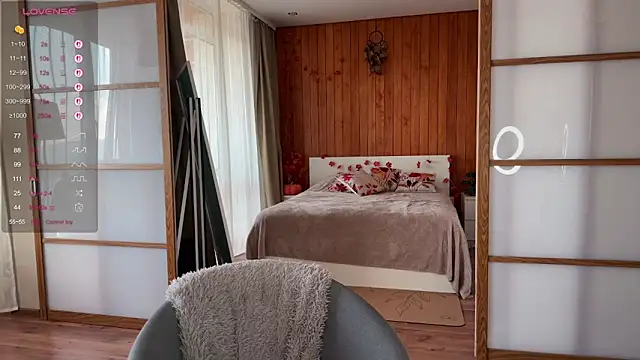 Snapshot of PlumyBun chatting on 11-03-25, 04:14 PlumyBun online show from 11-03-25, 04:14