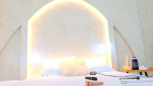 AbrilPeach online show from 03-15-26, 04:51