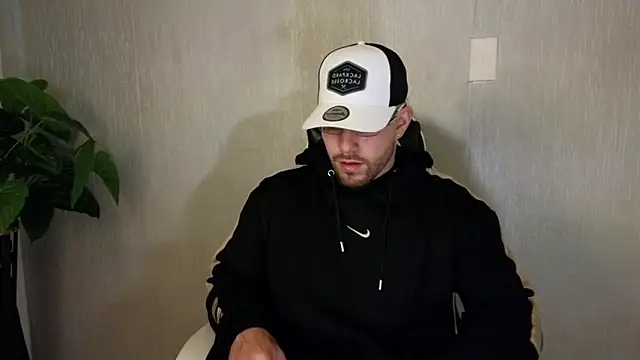 Ades Lowe online show from 10-11-25, 11:53