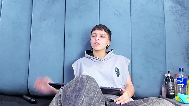 Megan Thompson  online show from 03-28-26, 02:44