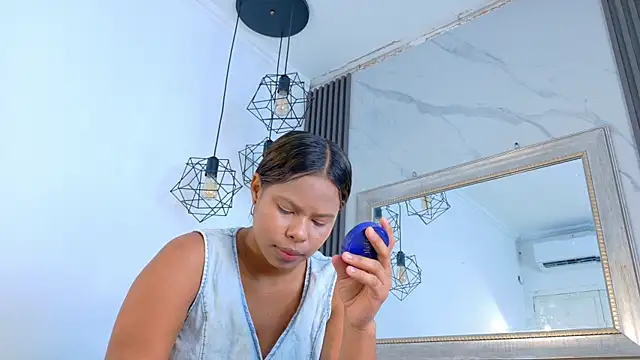 keyla mejia online show from 06-18-26, 12:09