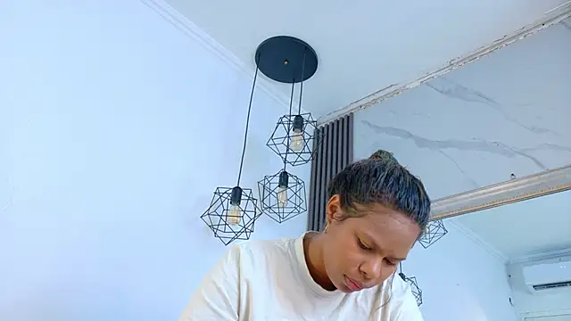 keyla mejia online show from 06-19-26, 12:20
