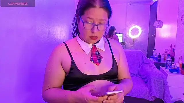 scarlett widow  online show from 05-12-26, 03:03