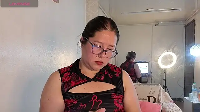 scarlett widow  online show from 05-16-26, 03:14