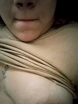 Snapshot of Mari29patty chatting on 10-26-25, 08:37 Mari29patty online show from 10-26-25, 08:37