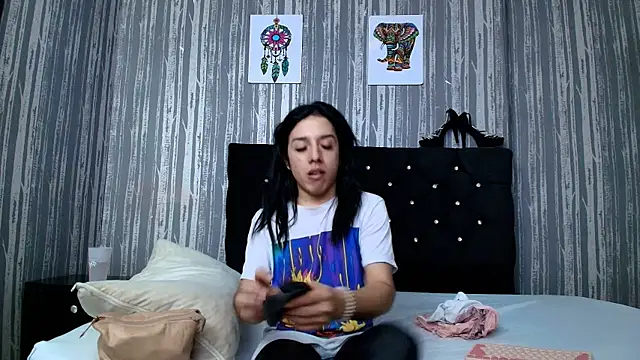 Alicee Moonn online show from 10-04-25, 08:40