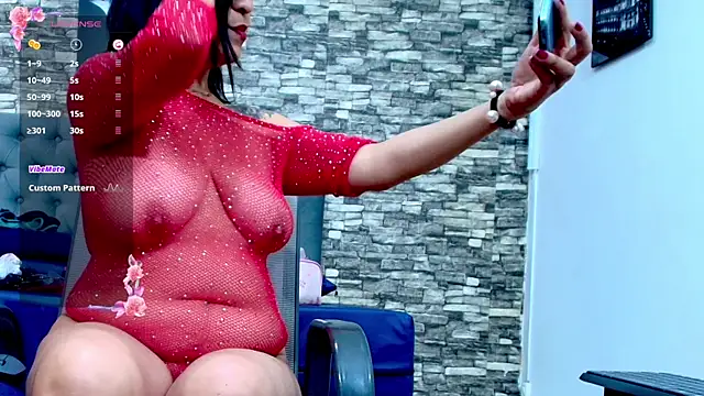 Snapshot of PenelopeDawson chatting on 10-02-25, 12:12 PenelopeDawson online show from 10-02-25, 12:12