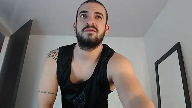 Snapshot of SouthernMilk chatting on 09-28-25, 03:17 SouthernMilk online show from 09-28-25, 03:17