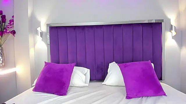 QetziaStoun online show from 09-30-25, 05:18