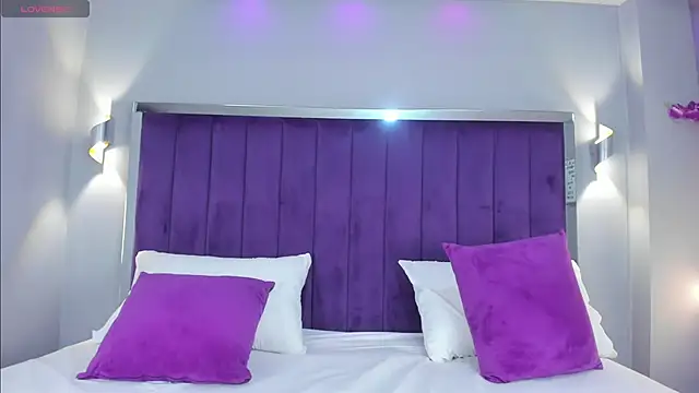 QetziaStoun online show from 10-18-25, 05:25