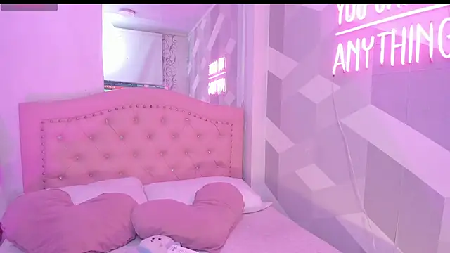 Snapshot of BiancaShermann chatting on 03-12-26, 08:04 BiancaShermann online show from 03-12-26, 08:04