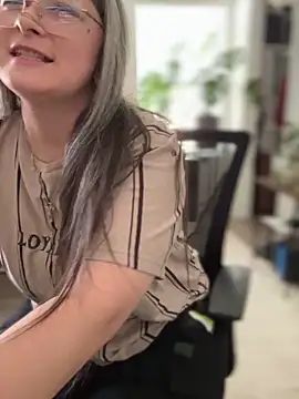 Alix Valentine online show from 10-07-25, 08:28