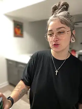 Alix Valentine online show from 05-01-26, 03:05