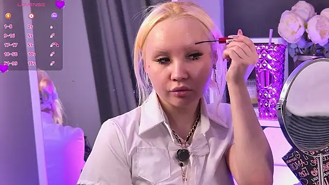 Snapshot of AsiaVegas chatting on 02-17-26, 05:30 AsiaVegas online show from 02-17-26, 05:30