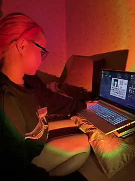 Snapshot of AsiaVegas chatting on 03-03-26, 09:21 AsiaVegas online show from 03-03-26, 09:21