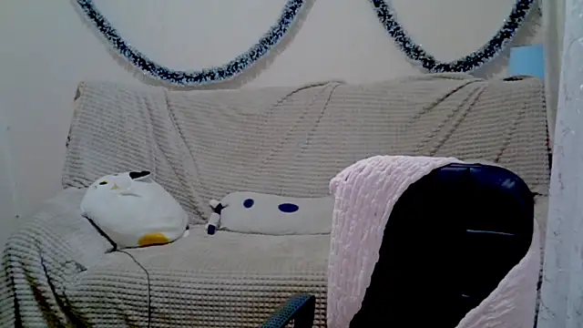 Lily Ember online show from 12-18-25, 06:14