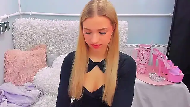 EvetteRose online show from 02-08-26, 02:20