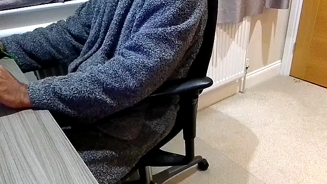 Snapshot of rogamuffin chatting on 09-17-25, 09:38 rogamuffin online show from 09-17-25, 09:38