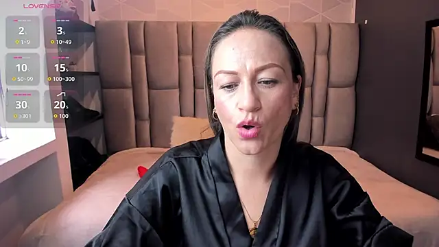 Charlot milf online show from 10-01-25, 12:00