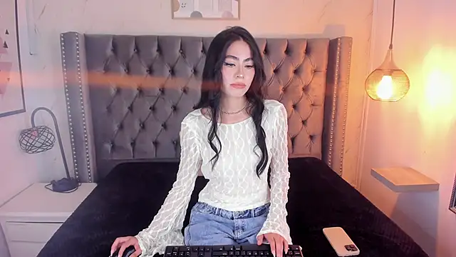 Anya Belth online show from 05-08-26, 02:33