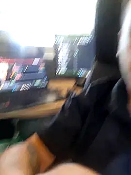 sebasosoriio42 online show from 02-09-26, 04:11