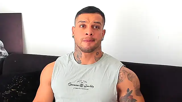 Snapshot of Marck_Mathews chatting on 10-02-25, 06:59 Marck Mathews online show from 10-02-25, 06:59