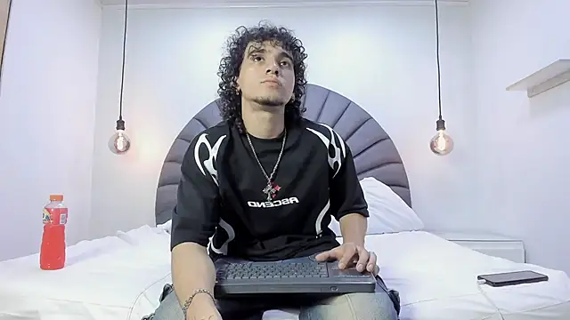 JackesTaylor online show from 05-17-26, 04:32